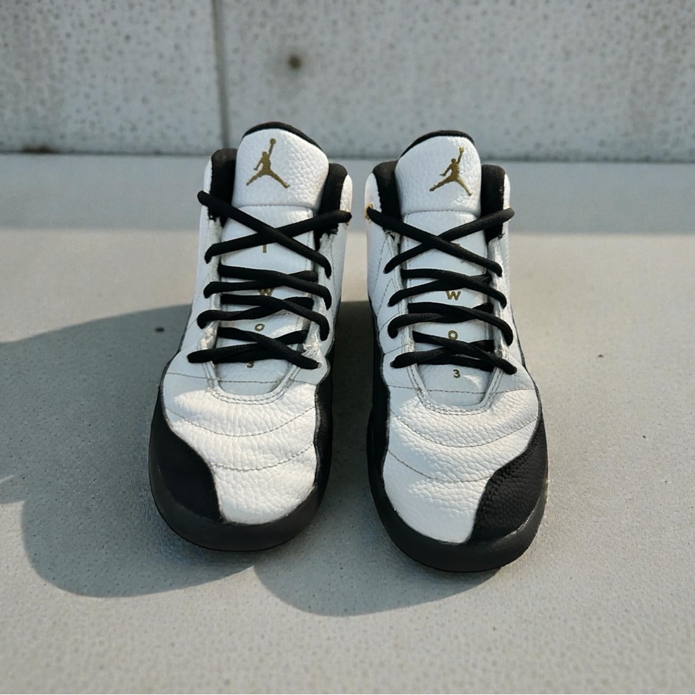 Air Jordan 12 Retro Royalty 2Y White Black Gold